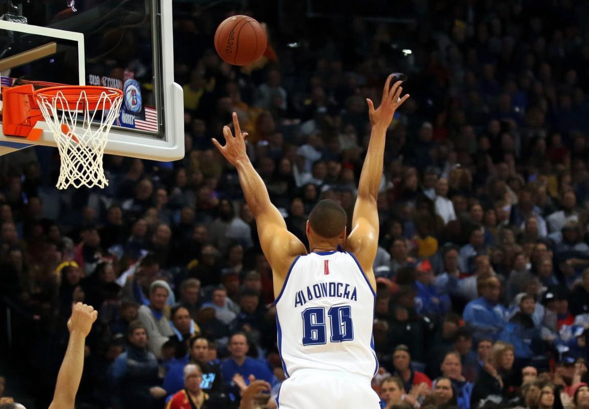 2017年NBA雷霆对猛龙经典对决：威少洛瑞个人英雄主义争霸(图4)